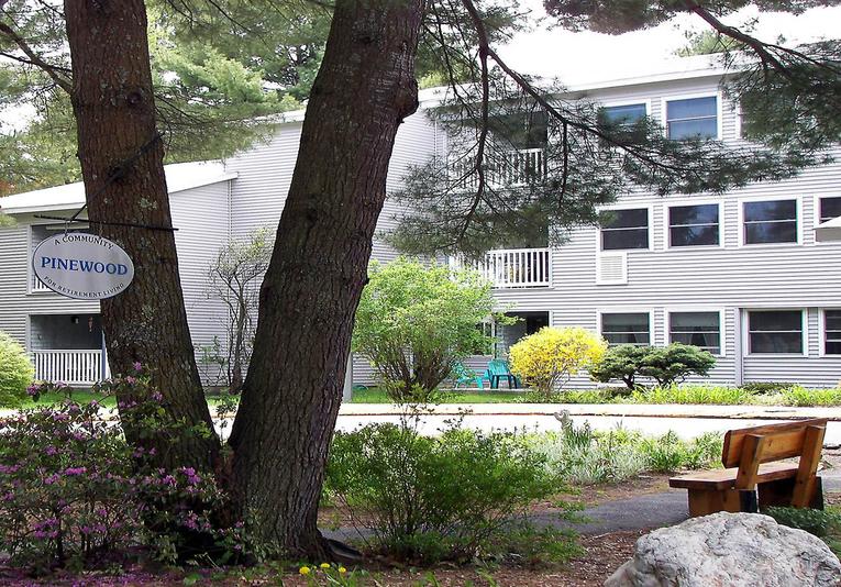 Pinewood Manor